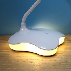 11*10*28CM A Clover Small Night Light The Lamp That Shield An Eye 800 Milliampere Usb Charging Desk Lamp Light Led